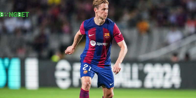 Một trong những tiền vệ hay nhất thế giới vài năm trước Frenkie de Jong