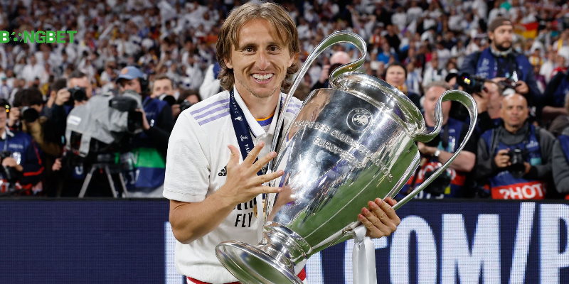 Luka Modric luôn lọt top những tiền vệ hay nhất thế giới trong thế hệ của mình